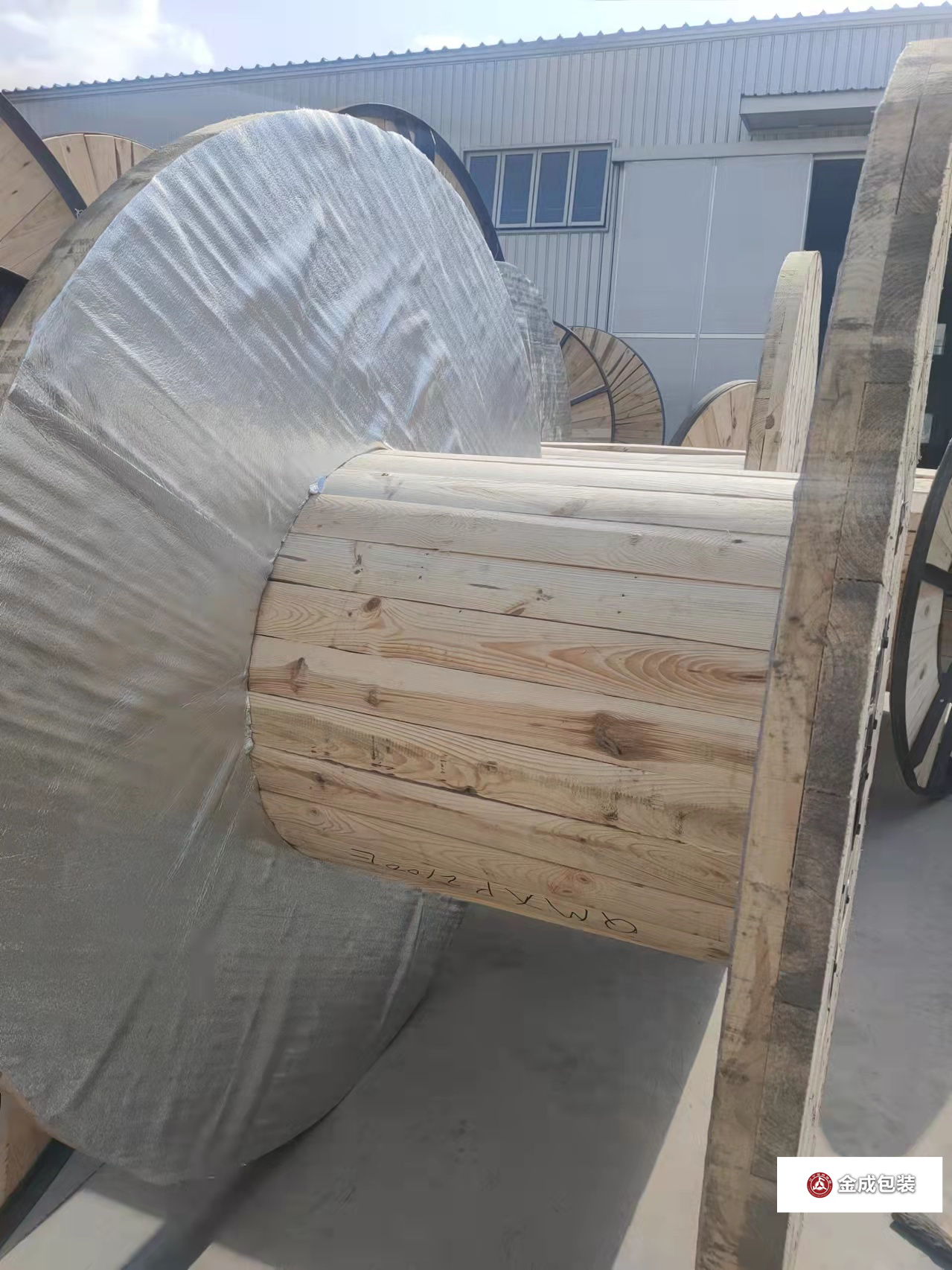 全木(mu)電纜盤3